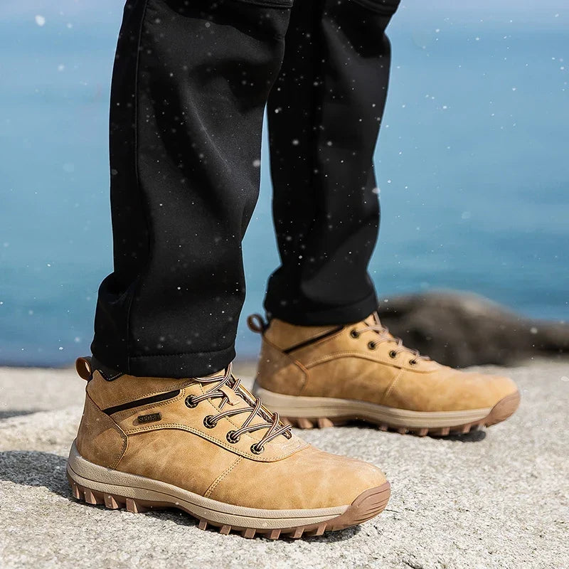 Men's Waterproof Hiking Boots Fur Lined