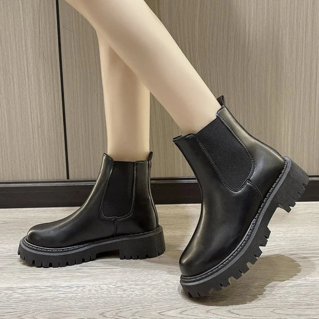 Women's Chelsea Boots Lug Sole